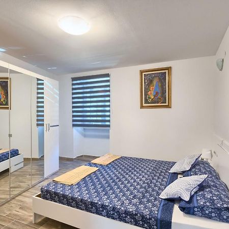 Old Town Apartments In City Center Πούλα Εξωτερικό φωτογραφία