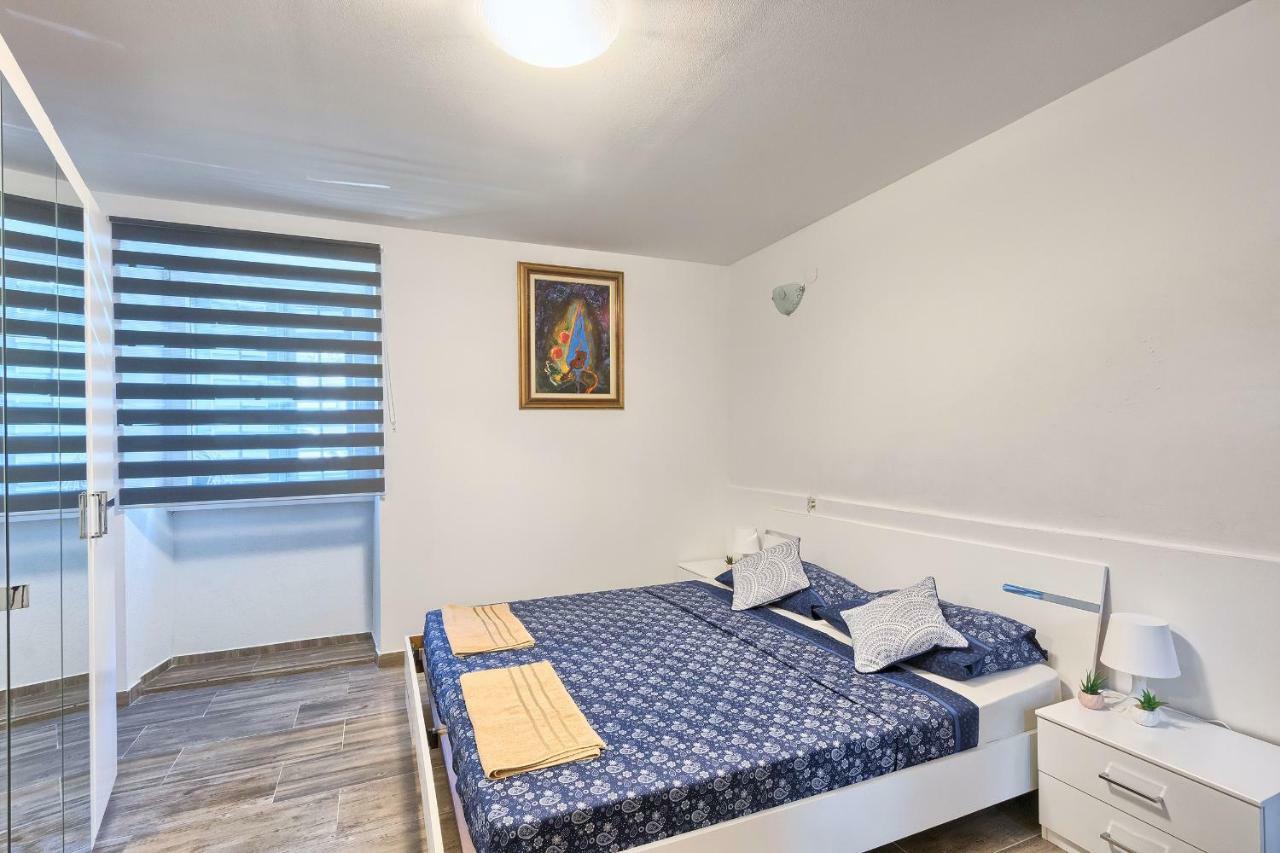 Old Town Apartments In City Center Πούλα Εξωτερικό φωτογραφία